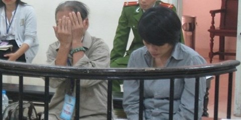 "Phù phép sổ đỏ" hai mẹ con dắt nhau vào tù