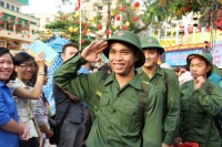 Đỗ đại học cũng không miễn nhập ngũ