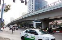 Xây cầu vượt đội giá chục tỉ