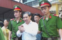 Sửa luật để quan tham thoát án tử?
