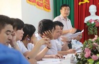 Đề nghị kiểm điểm phó chánh thanh tra tỉnh xin trẻ ba tuổi
