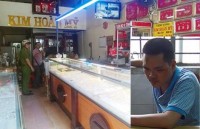 Bắt kẻ cướp tiệm vàng vì thiếu nợ