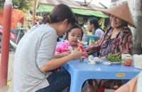 Bà bán hột vịt lộn và 10.000 lá thư tìm mộ liệt sĩ