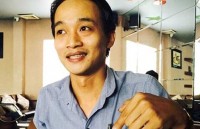Người bị CSCĐ túm áo: ‘Tôi không đánh võng!’