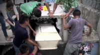 Bị chôn một ngày, cô gái tỉnh dậy đập quan tài kêu cứu...