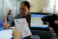 Ai đóng thêm tiền theo luật BHXH mới?