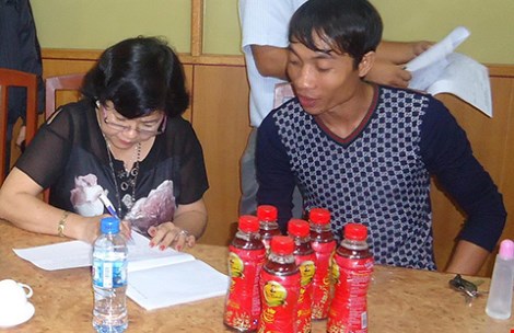 Sau vụ ‘chai nước ngọt có ruồi’: Bộ Công Thương lưu ý cách thương lượng