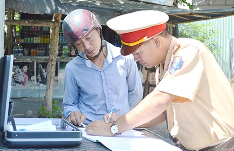 Ðược nộp phạt giao thông qua bưu điện