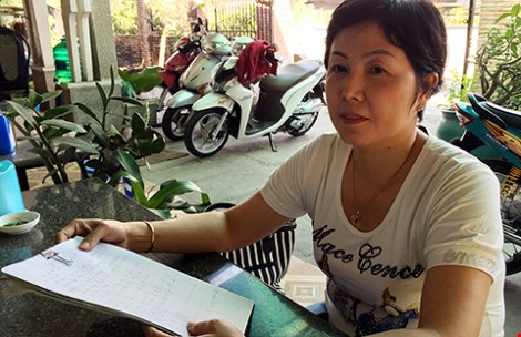 Còn tiền bán đất, khó thoát trả nợ
