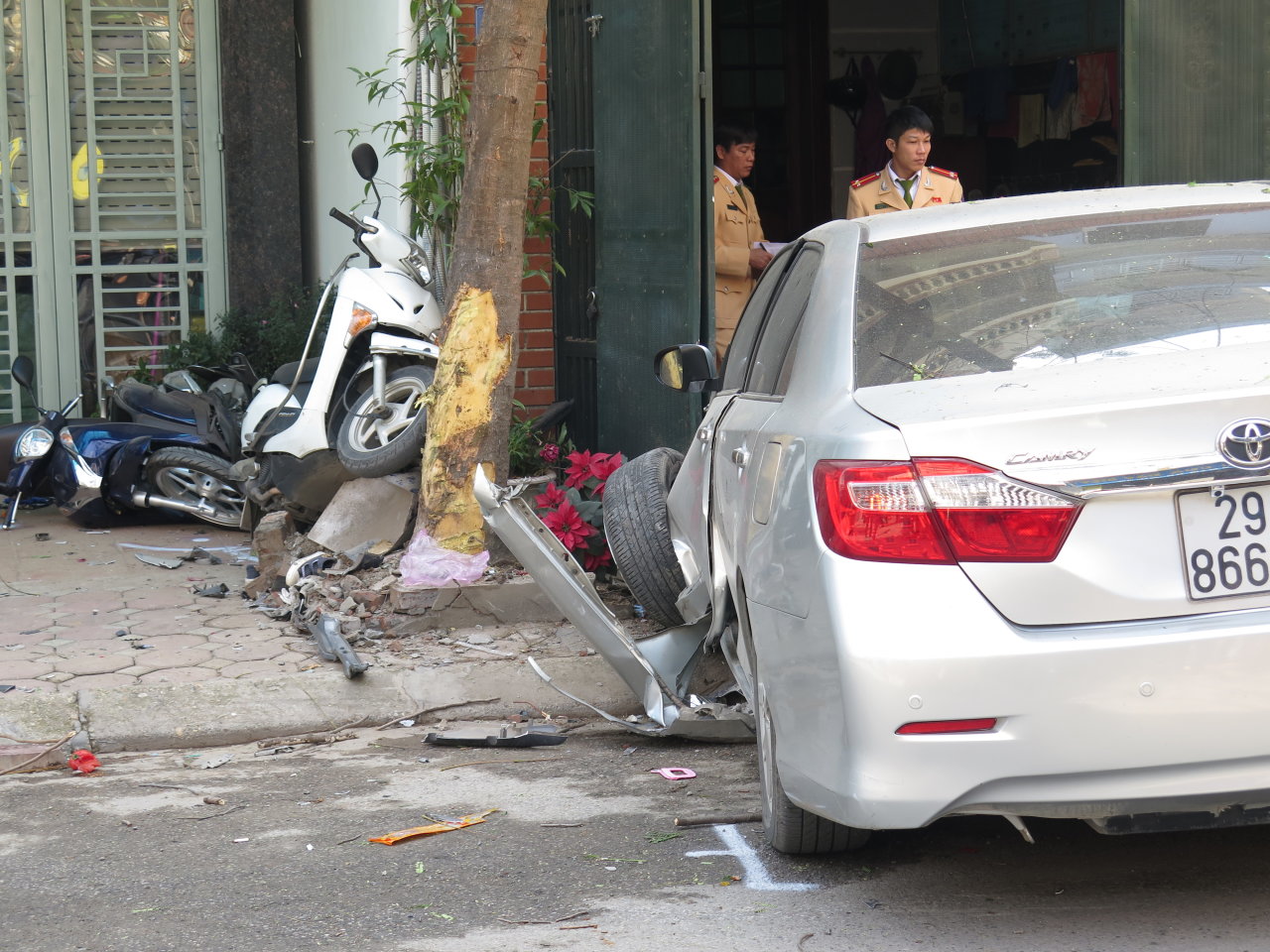 Người nhận lái Camry tông chết 3 người khai gì?