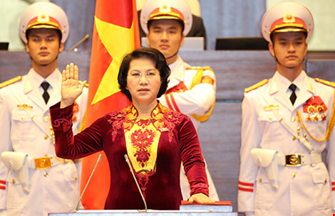 Lần đầu tiên, lãnh đạo nhà nước tuyên thệ