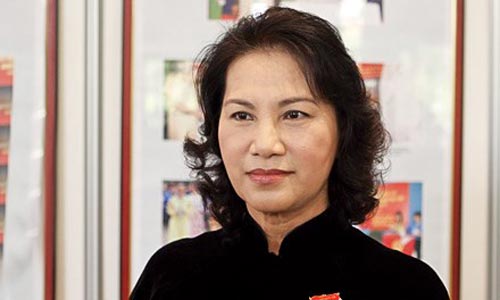 Nữ đại biểu đầu tiên được giới thiệu làm Chủ tịch Quốc hội