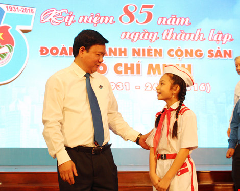 Điều gửi gắm của Bí thư Đinh La Thăng đối với thanh niên