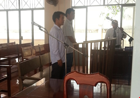 Nguyên lãnh đạo xã nói mình phạm tội do 'nhận thức pháp luật hạn chế'