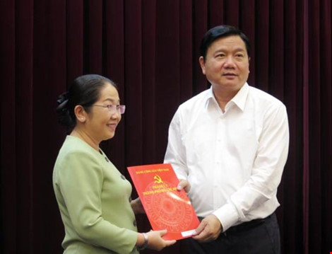 Bí thư Đinh La Thăng trao quyết định cán bộ