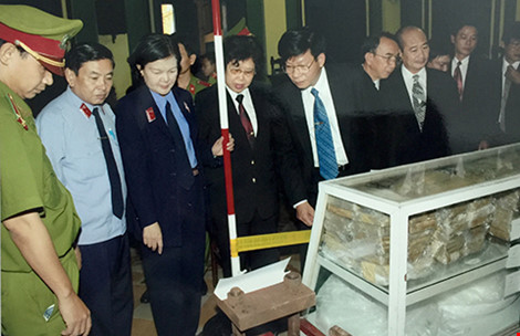 Thẩm phán tự ‘điều tra’ để minh oan cho bị cáo