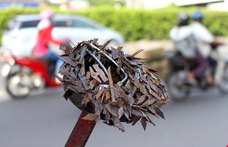 Tái bùng phát nạn ‘đinh tặc’ trên quốc lộ 1A