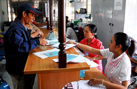Không được buộc dân đi nhiều nơi xác nhận độc thân