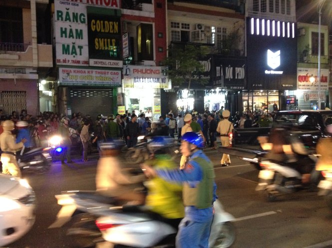 Truy đuổi trên đường rồi vào tiệm giặt ủi giết nhầm người