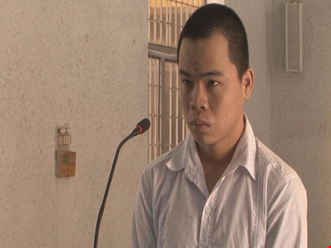 Hiếp dâm trẻ em lãnh 12 năm tù giam